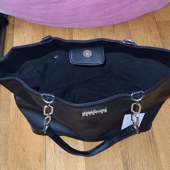 Kenneth Cole Reaction Tote - Picture 5 of 9